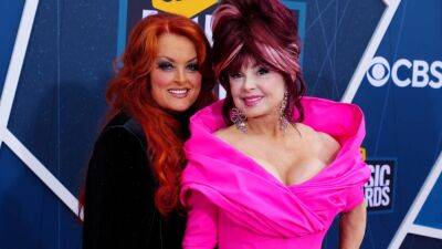 Wynonna Judd Performs CMT Awards Tribute 1 Year After Mom Naomi’s Death, Details Grieving Process (Exclusive) - www.etonline.com