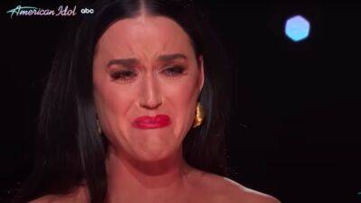Katy Perry Shares Her 'Ugly Crying Face' on 'American Idol' and Kim Kardashian Has a Hilarious Reaction - www.etonline.com - USA