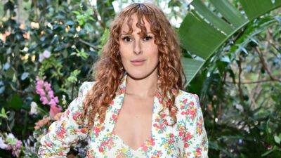 Rumer Willis Is Planning to Have an 'Unmedicated' Birth Just Like Mom Demi Moore - www.etonline.com