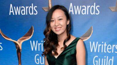 Emily Henry’s ‘Beach Read’ Adaptation Lands at 20th Century With Yulin Kuang Attached to Direct - thewrap.com