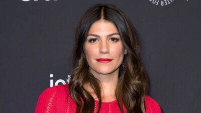 Genevieve Padalecki Reveals She Had Her Breast Implants Removed After Experiencing 'Super Weird' Symptoms - www.etonline.com