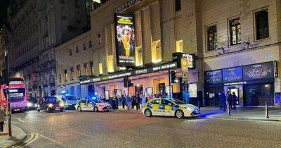 Riot cops remove rowdy audience at The Bodyguard after 'trying to sing over cast' - www.dailyrecord.co.uk - Manchester