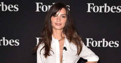 Emily Ratajkowski reveals she’s overcoming anxiety battle: ‘It doesn’t hit me so much’ - www.msn.com
