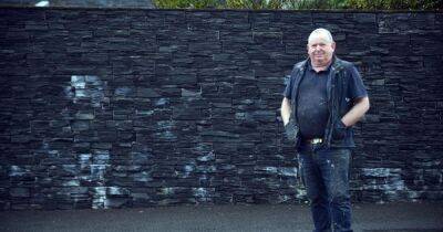 Man spends £5k on 6ft 'security' wall outside home but council want it bulldozed - www.dailyrecord.co.uk
