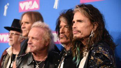 Aerosmith Announces Farewell Tour as Founding Member Sits Out to Focus on 'Family and Health' - www.etonline.com - Boston