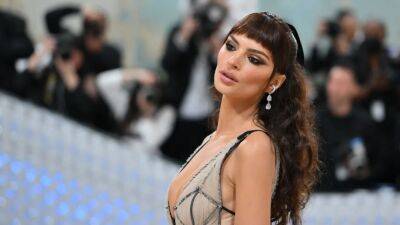 Emily Ratajkowski Debuted Blunt Bangs on the 2023 Met Gala Red Carpet — See Photos - www.glamour.com - USA