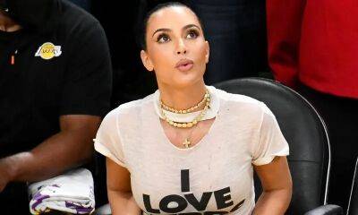 Kim Kardashian shares who she loves while sitting courtside at the Lakers game - us.hola.com - Los Angeles - Kardashians