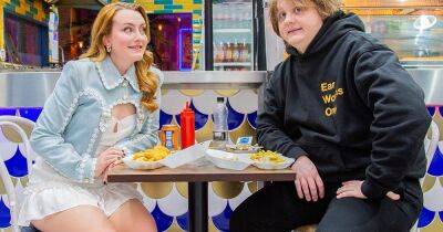 Lewis Capaldi to appear on Chicken Shop Date in Blue Lagoon with Amelia Dimoldenberg - www.dailyrecord.co.uk