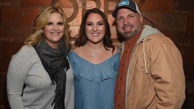 Meet Garth Brooks’ Children—His Youngest Daughter Is Also a Country Singer - stylecaster.com - Taylor - Oklahoma