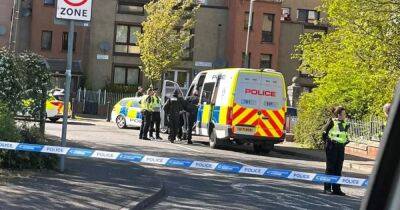 Man arrested after Scots street locked down by police for almost 12 hours - www.dailyrecord.co.uk - Scotland - Beyond