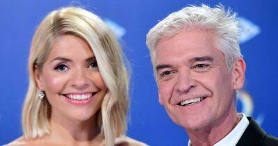 Phillip Schofield 'had tense phone call with Holly Willoughby' after 'feud' exposed - www.ok.co.uk
