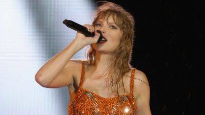 Taylor Swift Defends a Fan From a Security Guard in the Middle of ‘Bad Blood’ - www.glamour.com