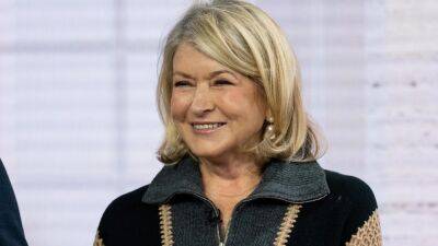 Martha Stewart Is a 'Sports Illustrated' Swimsuit Cover Model - www.etonline.com - county Guthrie - Dominican Republic