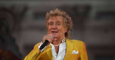 Sir Rod Stewart beams with pride as he meets two grandchildren for the first time - www.msn.com