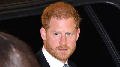 Prince Harry Has Not Heard From His Immediate Family Since Paparazzi Incident: Source - www.etonline.com - New York