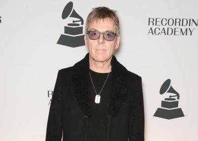 Bass Guitarist Andy Rourke Of The Smiths, One Of Britain’s Most Influential Bands, Dies At 59 - etcanada.com - Britain - Manchester