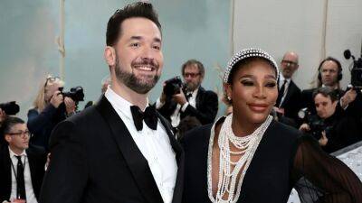 Serena Williams Announces She's Pregnant With Baby No. 2, Debuts Bump at the Met Gala - www.etonline.com - New York