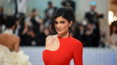 Kylie Jenner Makes a Statement in Red at 2023 Met Gala - www.etonline.com