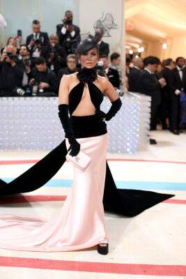 Jennifer Lopez Channels Royalty At The 2023 Met Gala In Custom Ralph Lauren Gown - etcanada.com - county Hood