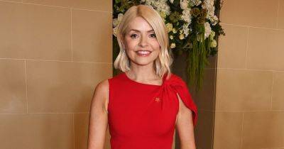 This Morning's Holly Willoughby breaks silence after Phillip Schofield quits show - www.dailyrecord.co.uk