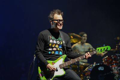 Blink-182’s Reunion Tour Proves That Ageless Punk Rockers Can Make Fans Feel Like Kids Again: Concert Review - variety.com