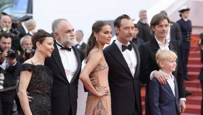 Jude Law & Alicia Vikander ‘Firebrand’ Gets 8 Minute-Plus Standing Ovation At Cannes World Premiere - deadline.com - Australia - Britain - Spain - New Zealand - Italy - Iceland - South Africa - Germany - Japan - Switzerland - Argentina - Greece - Turkey - Israel