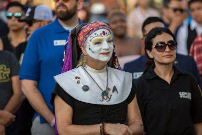 Dodgers Re-Invite Drag Nonprofit Sisters of Perpetual Indulgence to Pride Night, Apologize to LGBTQ Community - variety.com - Los Angeles - Los Angeles