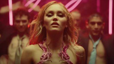 Lily-Rose Depp Reveals Who Really Influenced Her Pop Star Character in 'The Idol' (Exclusive) - www.etonline.com - county Stone