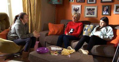 Jean Slater reunites Stacey and Lily after online cam upset in EastEnders - www.msn.com