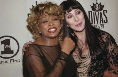 Cher Details Visiting Tina Turner Before Her Death, Laughing Together Despite ‘Long Illness’ - etcanada.com - Switzerland