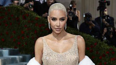 Kim Kardashian Goes Off on Kanye West in The Kardashians Season Premiere - www.glamour.com