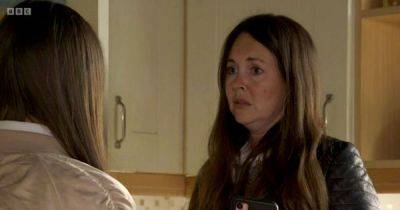 Eastenders fans shocked after they 'suss out' who leaked Stacey's X-rated pics - www.dailyrecord.co.uk