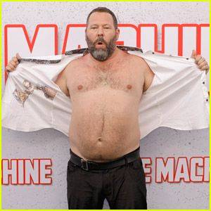 Bert Kreischer Rips Off His Shirt While Attending 'The Machine' Premiere in Los Angeles Alongside NFL Star Who Pretended to Be Jeffree Star's NFL Boo - www.justjared.com - Los Angeles - Los Angeles - Taylor