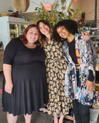 Mandy Moore Reunites With ‘This Is Us’ Co-Stars Chrissy Metz And Susan Kelechi Watson: ‘All Is Right’ - etcanada.com