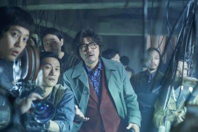 ‘Cobweb’ Review: Song Kang-ho Stars in Kim Jee-woon’s Frantic, Flimsy Moviemaking Meta-Farce - variety.com