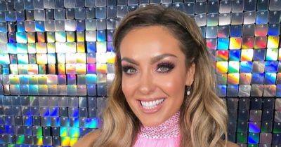 Strictly's Amy Dowden surrounds herself with family after breast cancer diagnosis aged 32 - www.ok.co.uk