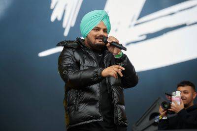 Sidhu Moose Wala’s Father Says Investigation Into Punjabi-Canadian Rapper’s Murder Moving Too Slowly: ‘There Will Be No Justice For My Son’ - etcanada.com - Britain - Canada - India