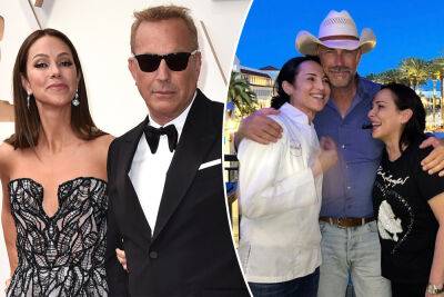 Kevin Costner wears wedding ring in Vegas, charms women days before divorce news - nypost.com - USA