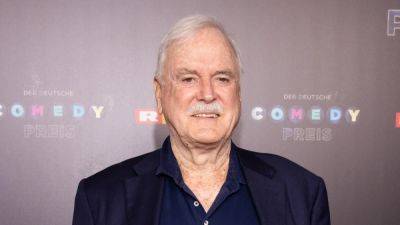 John Cleese Says He Has ‘No Intention’ of Cutting ‘Loretta’ Scene in ‘Monty Python’s Life of Brian’ Stage Adaptation - thewrap.com - Britain