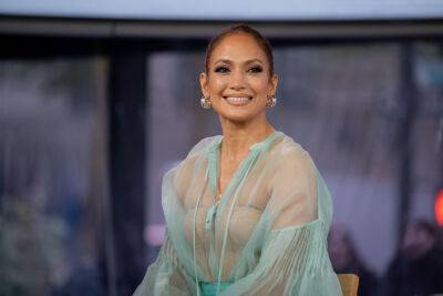 Jennifer Lopez Says Her Teenage Twins ‘Are Challenging Everything In Life’ - etcanada.com