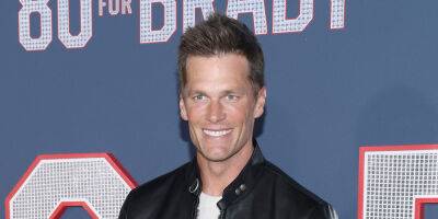 Tom Brady Brands Report He Was Considering Exiting Fox Broadcasting Contract 'FakeNews' - www.justjared.com - county Bay