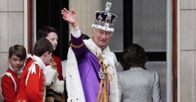 Charles ‘relaxed’ with ‘genuine smile’ at Coronation, says body language expert - www.ok.co.uk