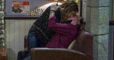 Emmerdale romances you forgot all about from Chas and Dan to Laurel and Bob affair - www.msn.com