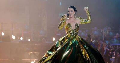 Coronation Concert viewers say Katy Perry came dressed as 'British icon' as she stuns in dress - www.manchestereveningnews.co.uk - Britain - USA - Manchester - county King And Queen