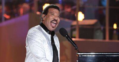 'Oh Lionel...' Coronation Concert viewers confused by Lionel Richie's 'unrecognisable' voice - www.manchestereveningnews.co.uk - China - Manchester - Choir
