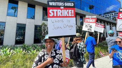 2023 Writers Strike Rages On: WGA Continues Picketing in Week 2 - variety.com - Los Angeles - New York - Atlanta