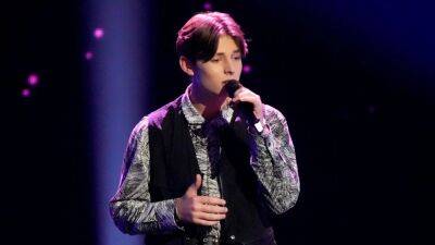 'The Voice': Ryley Tate Wilson's Billie Eilish Cover Gets a Standing Ovation From the Coaches - www.etonline.com