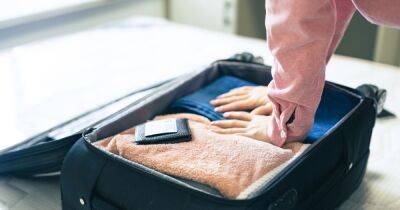 Flight attendant shares £2 hack for keeping clothes fresh whilst travelling - www.dailyrecord.co.uk - Netherlands - Beyond
