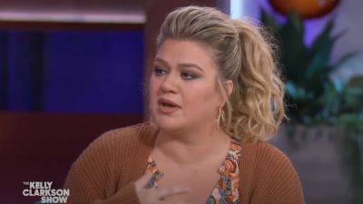 Kelly Clarkson Admits It Was Hard Seeing Fellow Contestants ‘Break Their Spirit’ in First Season of ‘American Idol’ (Video) - thewrap.com - USA
