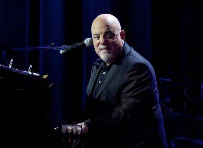 Billy Joel Gets Emotional As He Shares That His 10-Year Residency At MSG Will End Next year - etcanada.com - New York - New York - Florida - county Garden